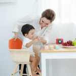Plan Toys Καρεκλάκι Φαγητού Πορτοκαλί