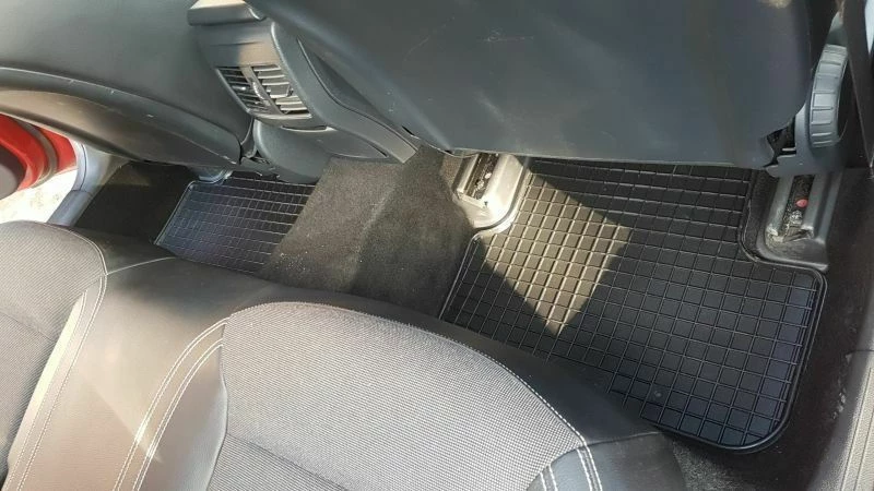 Petex Σετ Πατάκια 4τμχ Λάστιχο Mercedes Benz A / B / CLA / GLA