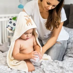 BabyOno: Πετσέτα βελουτέ βαμβακερή με κουκούλα 100 x 100 Μπέζ
