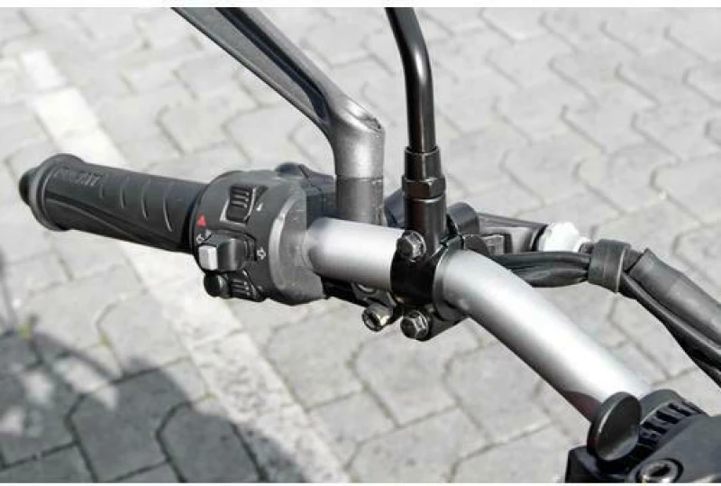 Lampa Βάση Τιμονιού για Καθρέφτες 22mm M10 Σπείρωμα