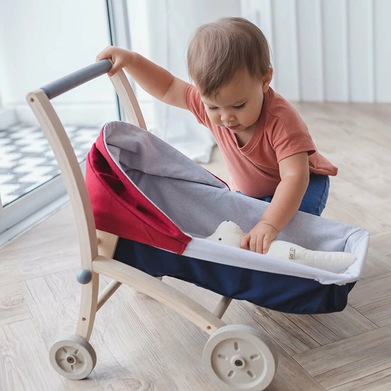 Plan Toys - Ξύλινο Καροτσάκι μωρού 3496