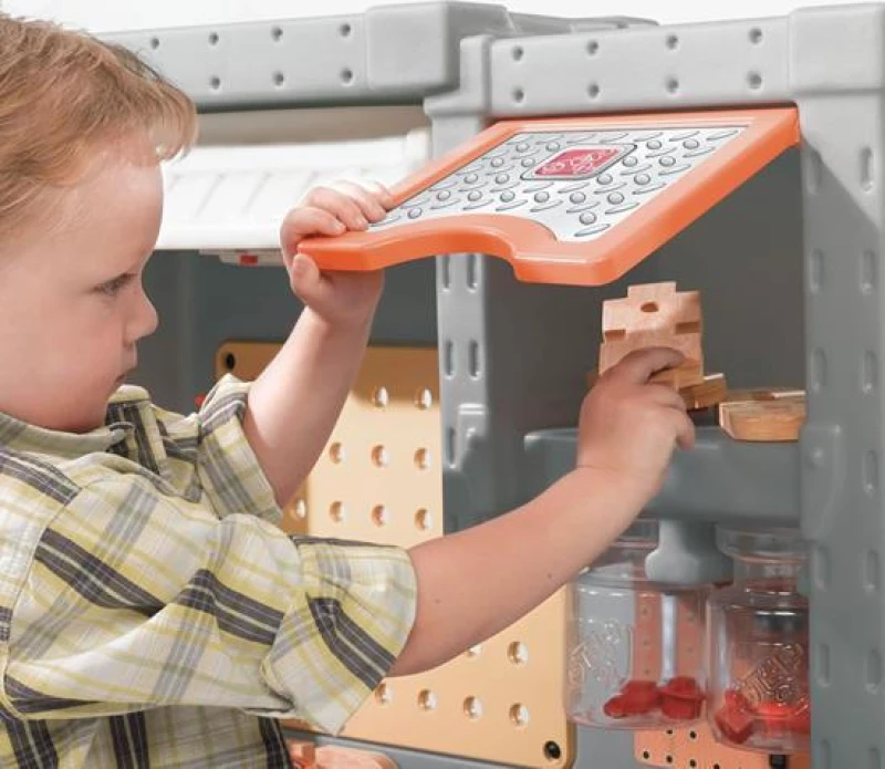 Step2 Deluxe Workshop (706000)