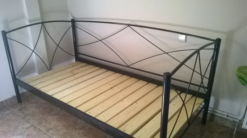 Άνδρος Κρεβάτι Μονό Μεταλλικό Καναπές 90x190cm
