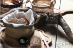 Espiel Ψωμιέρα Στρογγυλή με Χερούλια Μπεζ-Μπλε Πουά