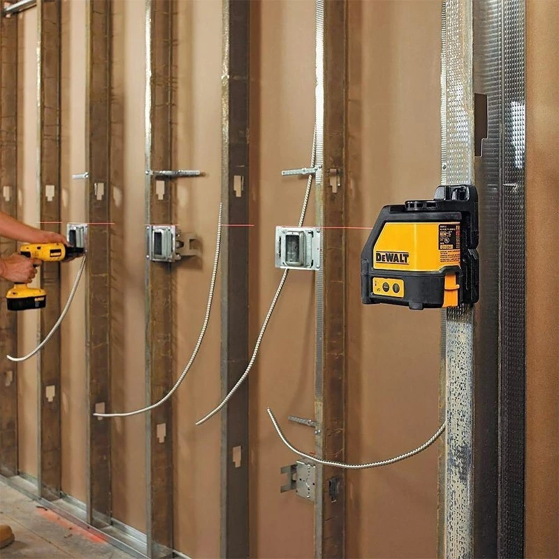 Dewalt DW088K Αυτορυθμιζόμενο Γραμμικό Αλφάδι Laser