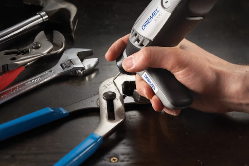 Dremel 9903 Κοπτικό από Καρβίδιο Βολφραμίου με Αιχμηρή Μύτη 3.2mm 2615990332