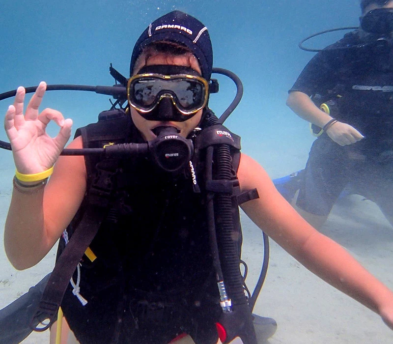 Τρίωρο Scuba Diving σε Group + φωτογραφίες για 2 άτομα!