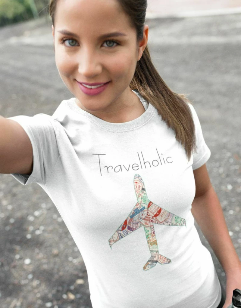 Travelholic w t-shirt - BLACK