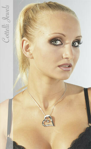 Silver necklace. Ασημί κολιέ.