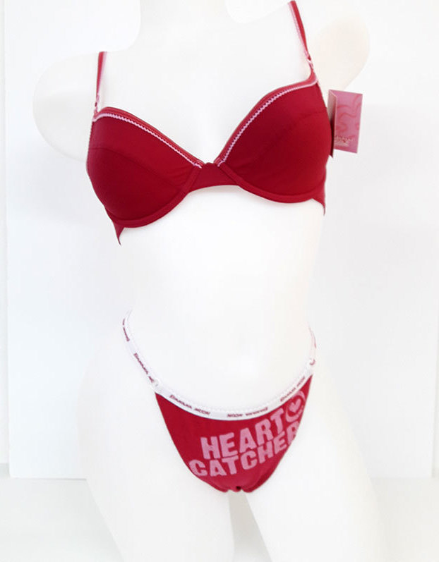 Hazel B simple bra. Σουτιέν Β με μπανέλες και ενίσχυση. Μπορντώ