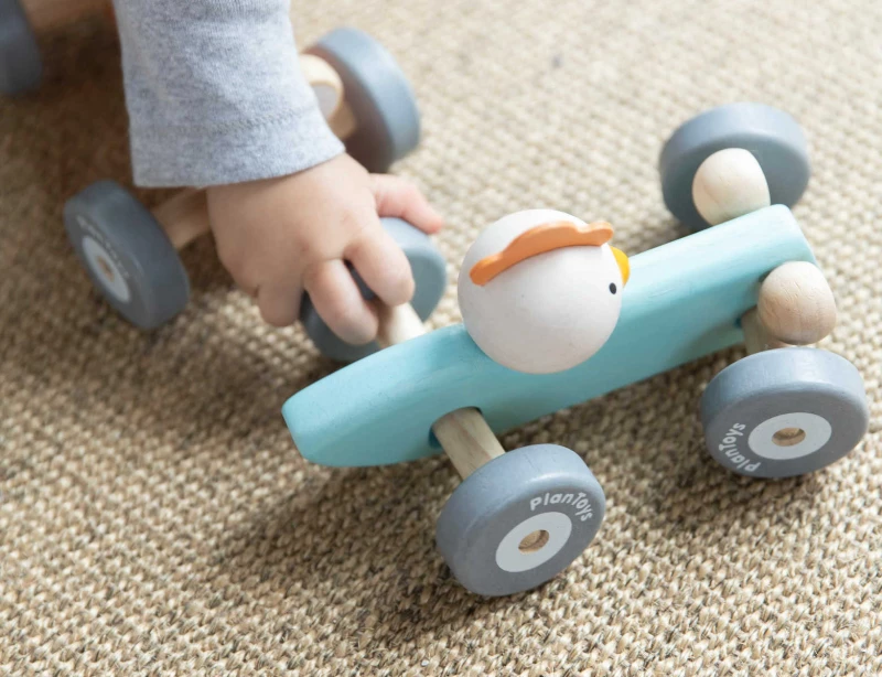 Plan Toys Αγωνιστικό Αυτοκίνητο με Λαγουδάκι